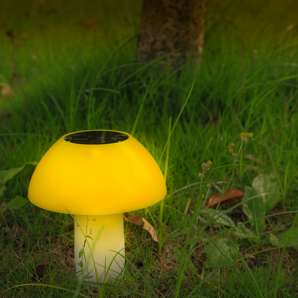 Solar Toadstool Stake Light