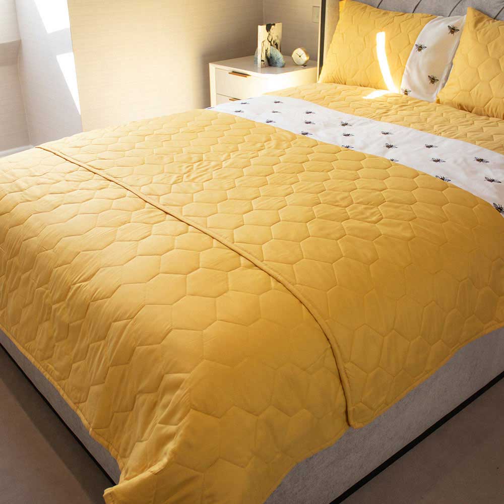 Embroidery Bee Bedspread 220Cm X 200Cm