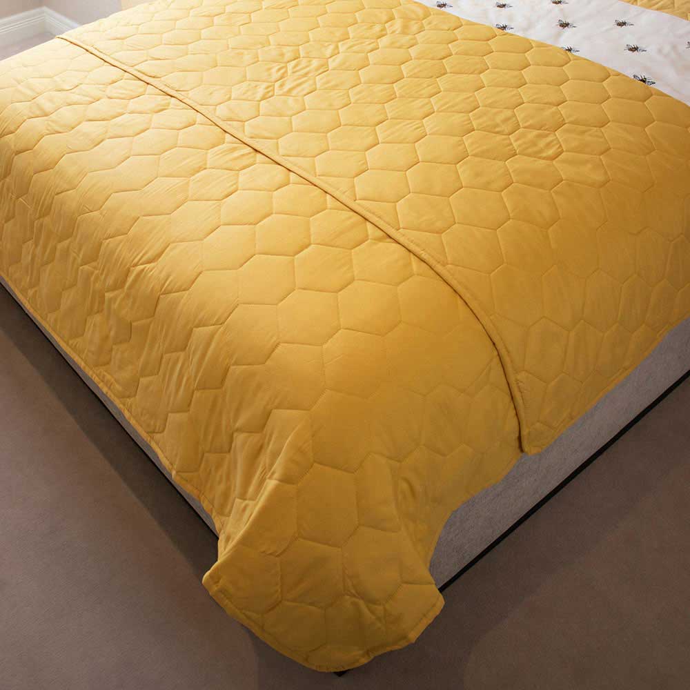 Embroidery Bee Bedspread 220Cm X 200Cm